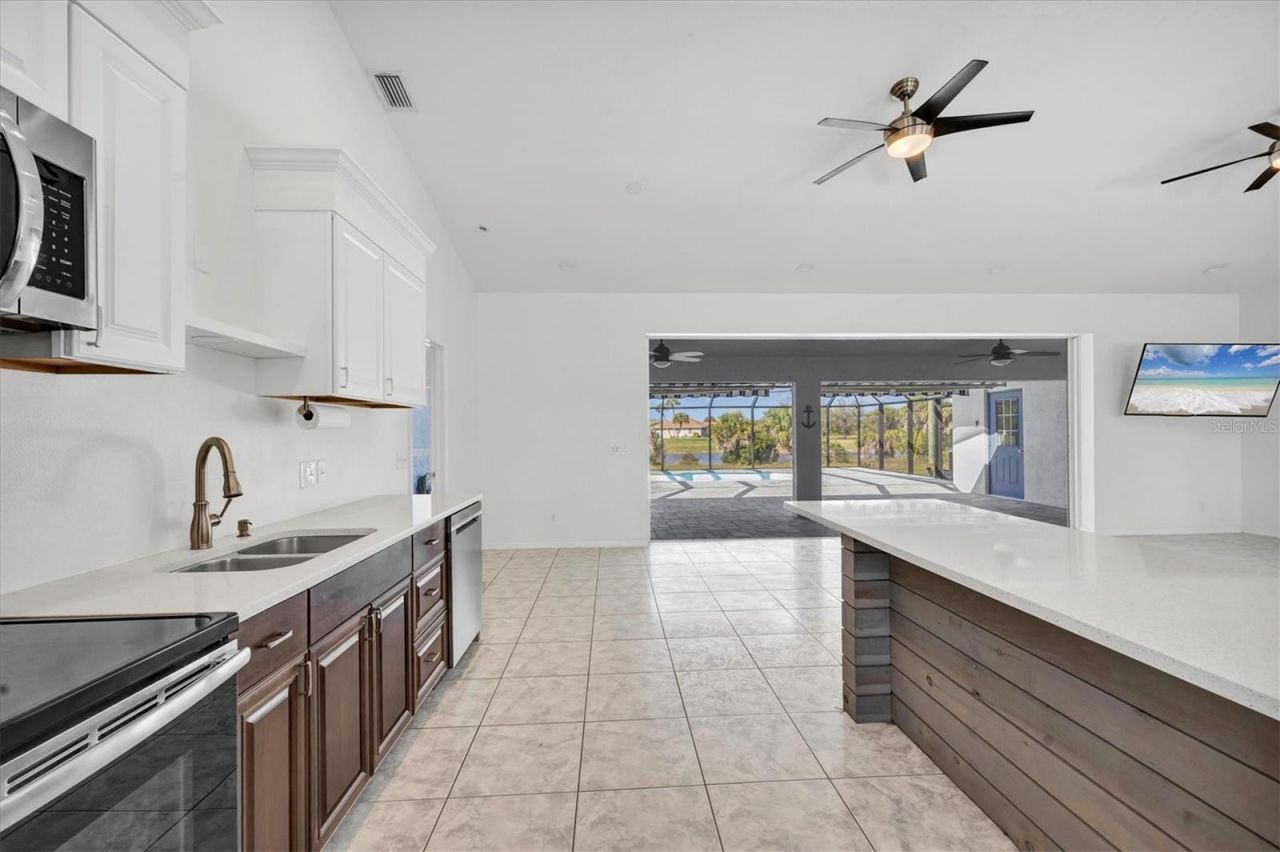 337 Boundary Boulevard, Rotonda West, FL 33947 Photo