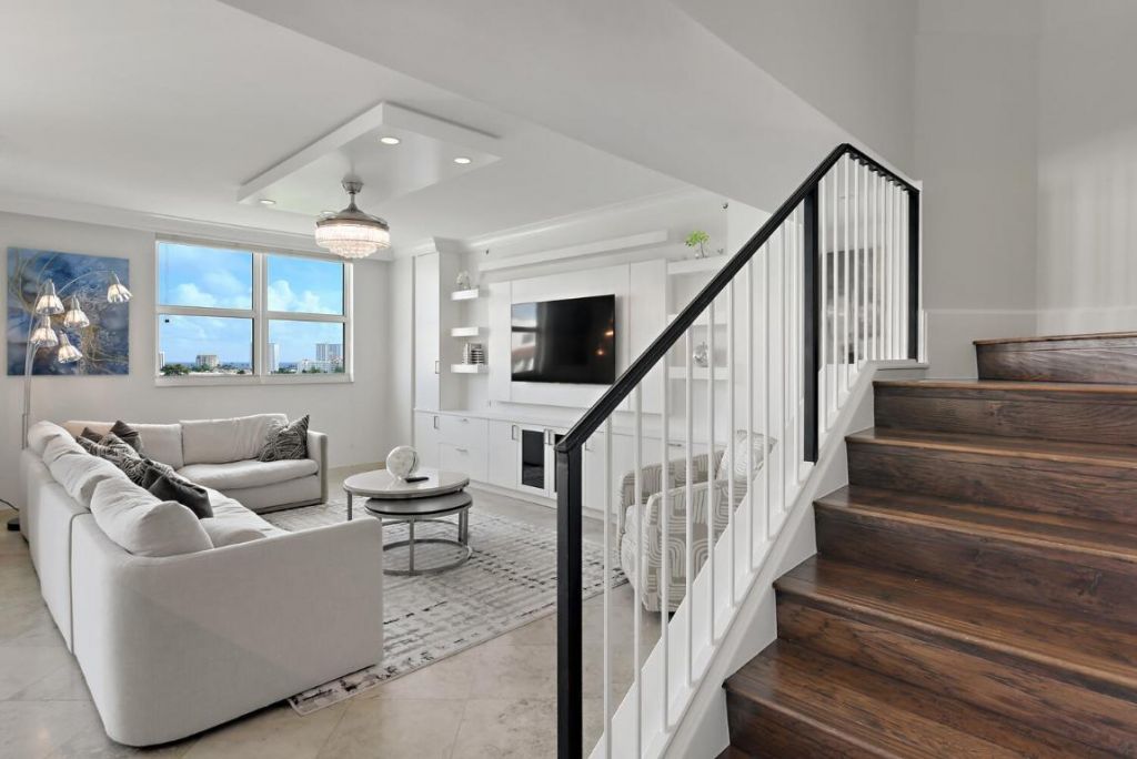 99 SE Mizner Boulevard, Unit Ph 909, Boca Raton, FL 33432 Photo