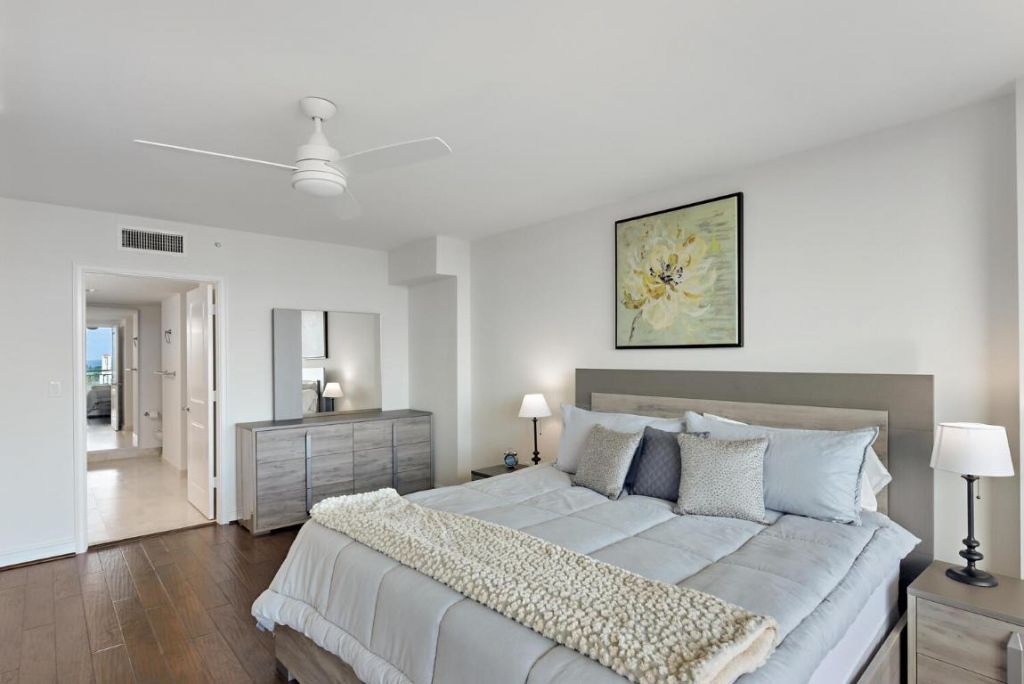 99 SE Mizner Boulevard, Unit Ph 909, Boca Raton, FL 33432 Photo