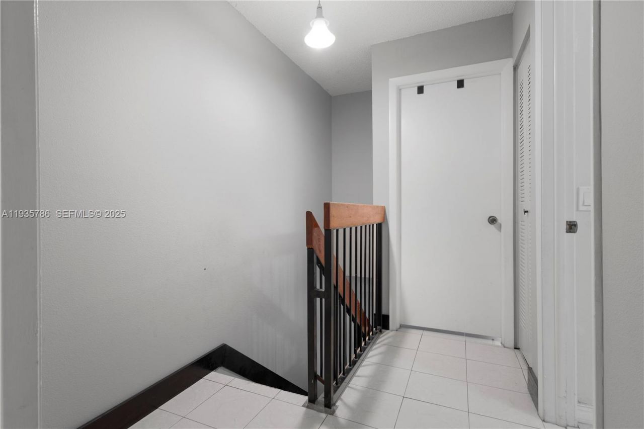 8262 NW 5th Ln, Unit 392, Miami, FL 33126 Photo