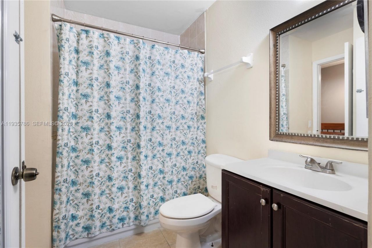 8262 NW 5th Ln, Unit 392, Miami, FL 33126 Photo