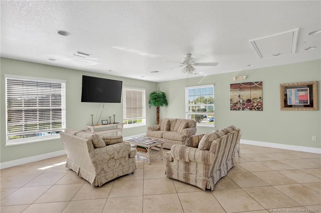 2084 SE Wild Meadow Circle, Unit 2084, Port Saint Lucie, FL 34952 Photo