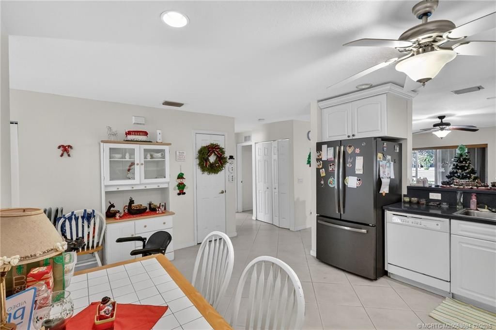 2084 SE Wild Meadow Circle, Unit 2084, Port Saint Lucie, FL 34952 Photo