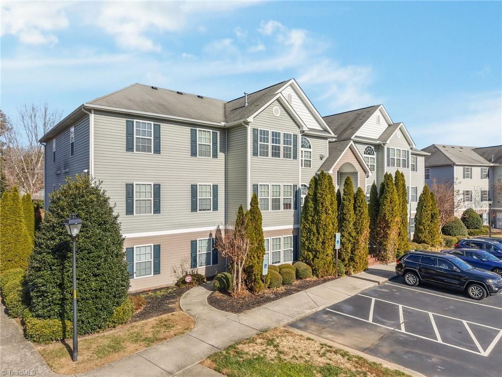 4702 Pennoak Lane, Unit C, Greensboro, NC 27407 Main Photo