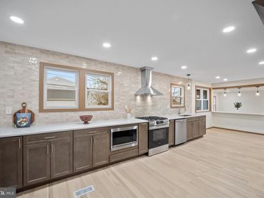 507 HOOD BOULEVARD, FAIRLESS HILLS, PA 19030