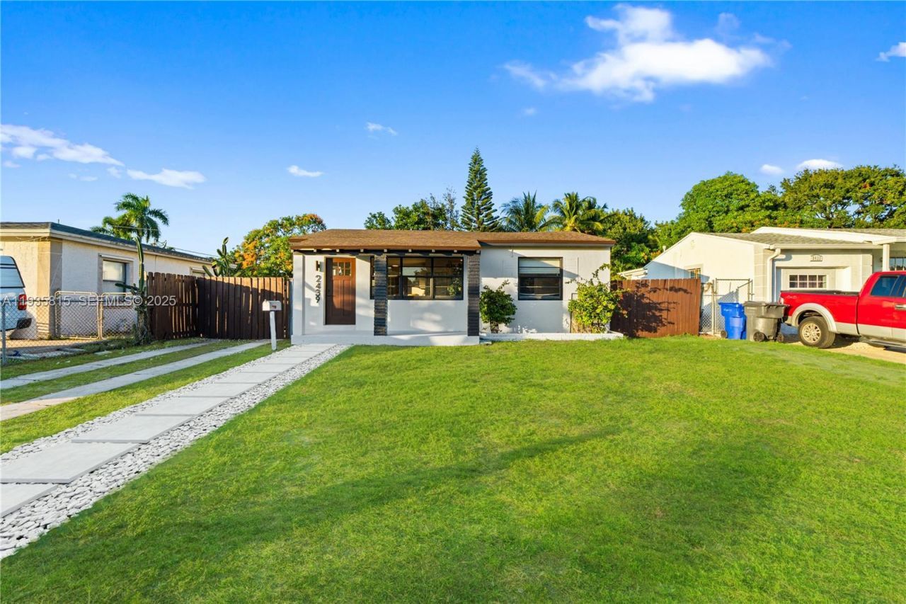 2439 Rodman St, Hollywood, FL 33020 Photo