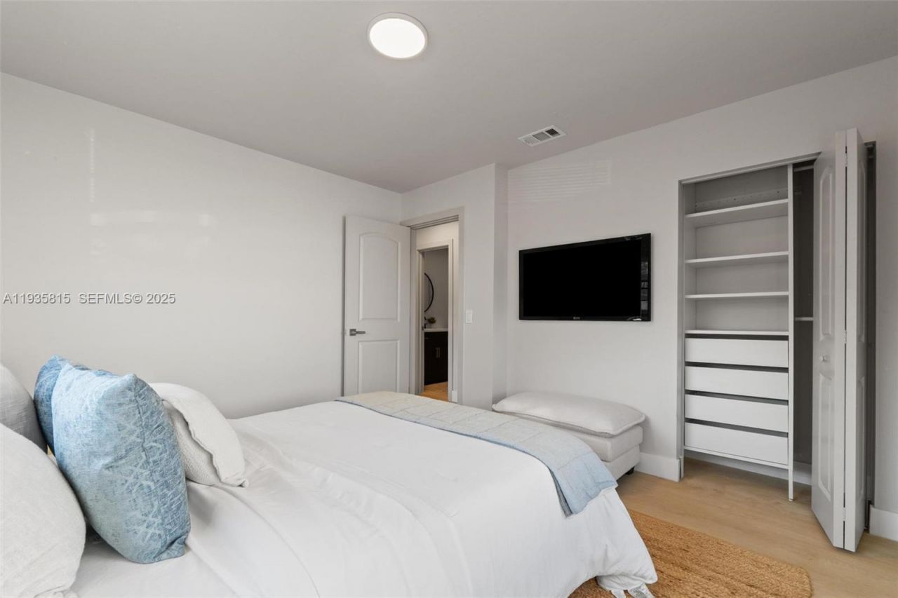 2439 Rodman St, Hollywood, FL 33020 Photo