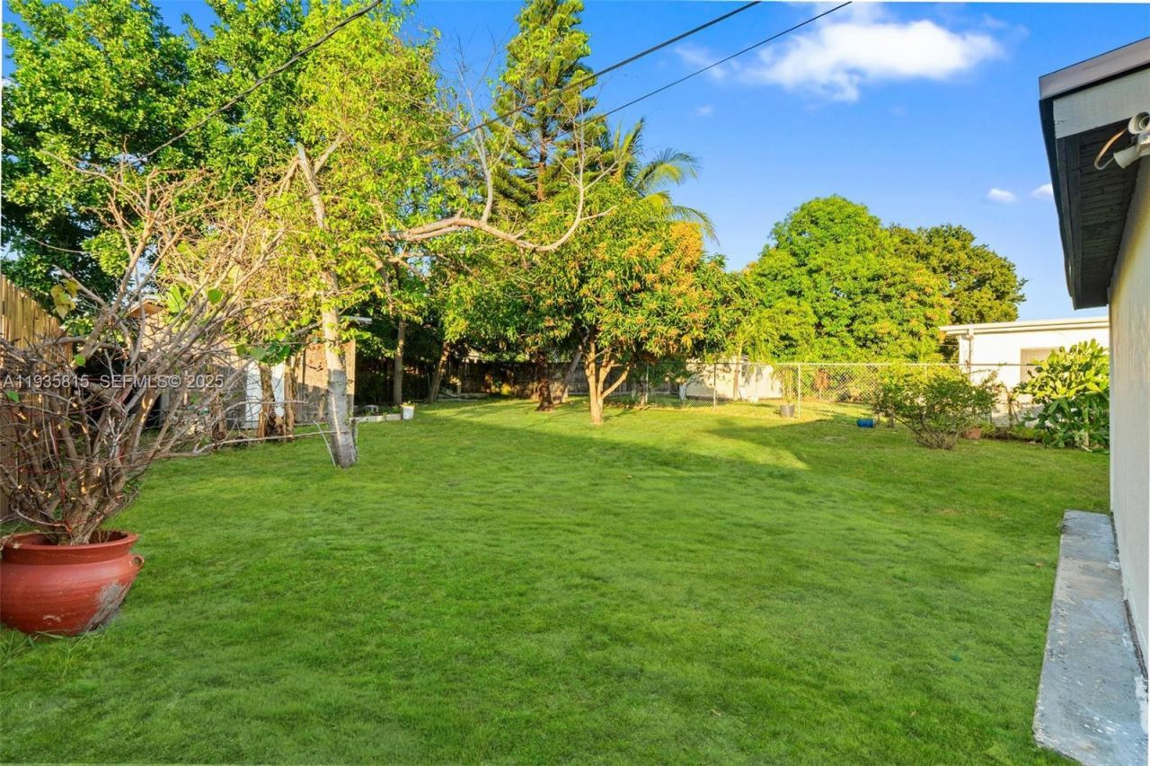 2439 Rodman St, Hollywood, FL 33020 Photo