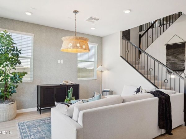 5870 E ZACHARY Drive, Phoenix, AZ 85054