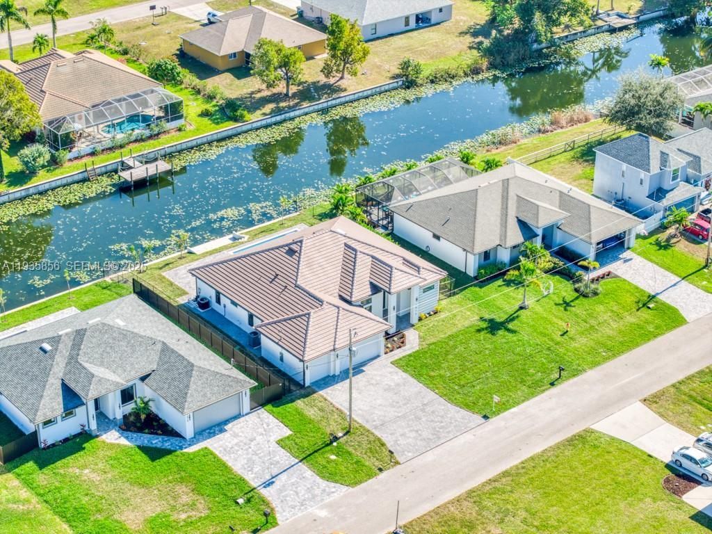 1019 SW 8th Ct, Cape Coral, FL 33991 Photo