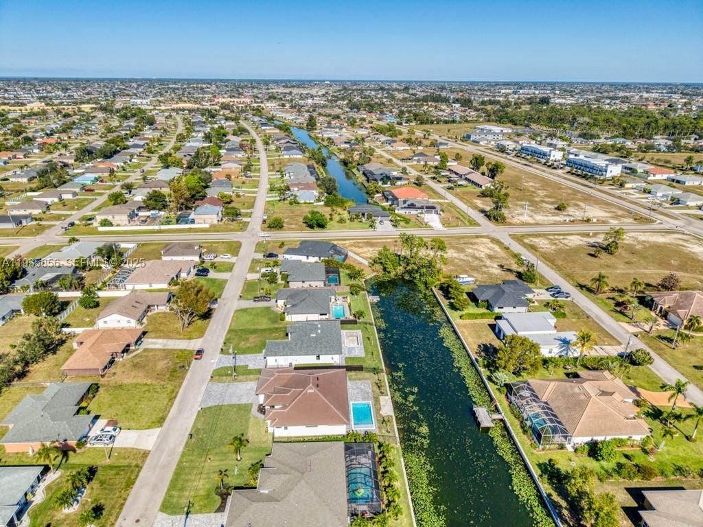 1019 SW 8th Ct, Cape Coral, FL 33991 Photo