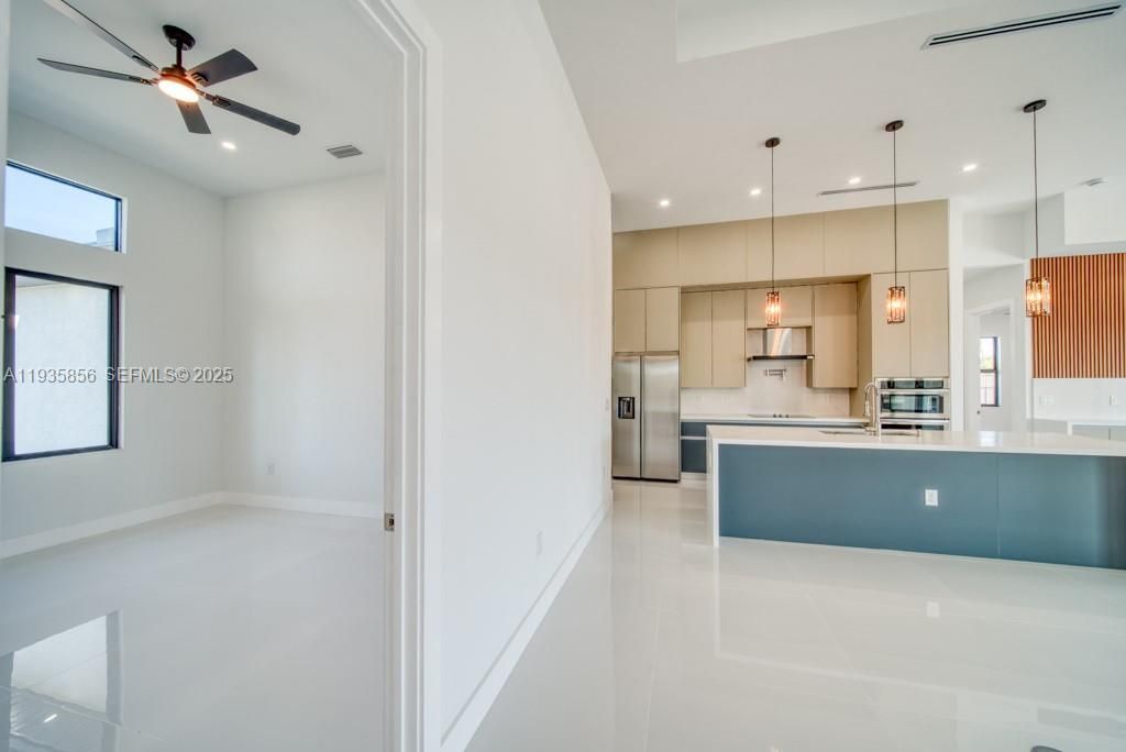1019 SW 8th Ct, Cape Coral, FL 33991 Photo