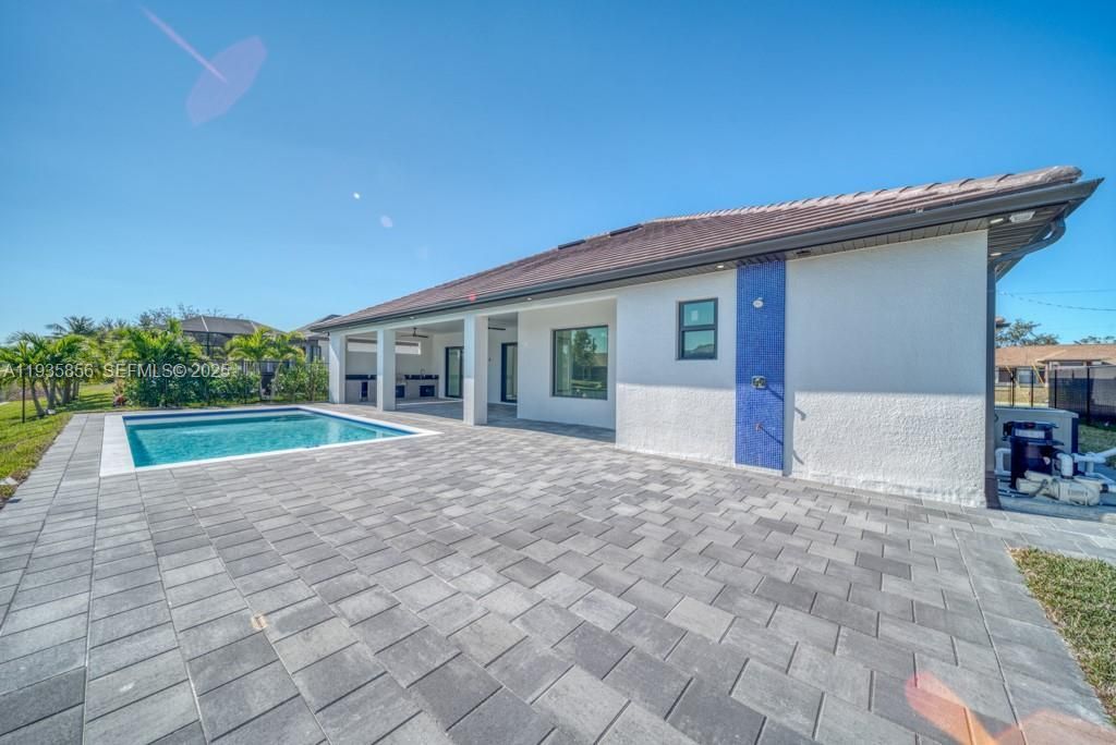 1019 SW 8th Ct, Cape Coral, FL 33991 Photo