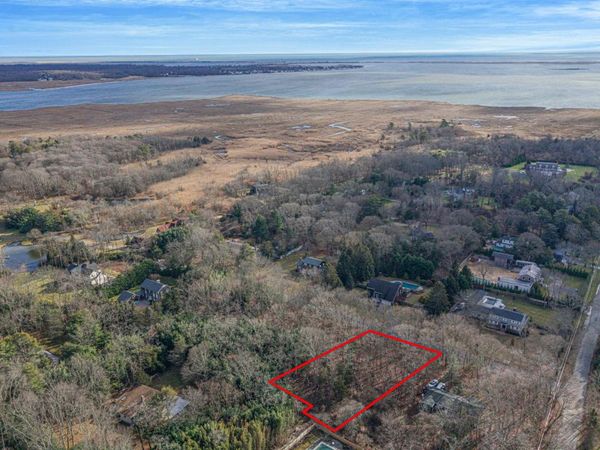 3 Bond Lane, Brookhaven, NY 11719