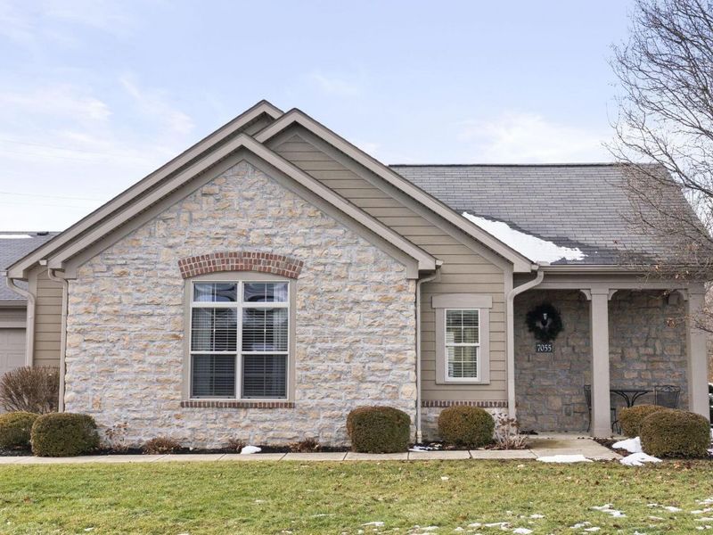 7055 Falls View Circle, Delaware, OH 43015 Photo 1