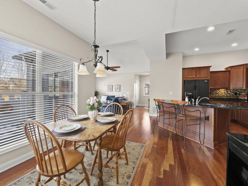 7055 Falls View Circle, Delaware, OH 43015 Photo 14