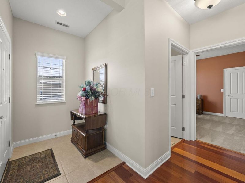 7055 Falls View Circle, Delaware, OH 43015 Photo 8