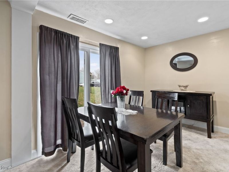 2542 Royal County Down, Unit A, Uniontown, OH 44685 Photo 10