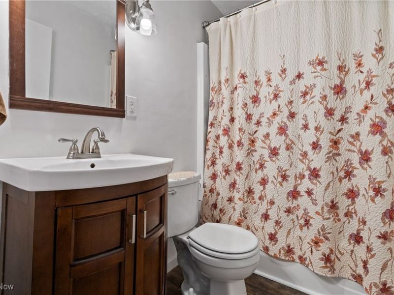 2542 Royal County Down, Unit A, Uniontown, OH 44685 Photo 16