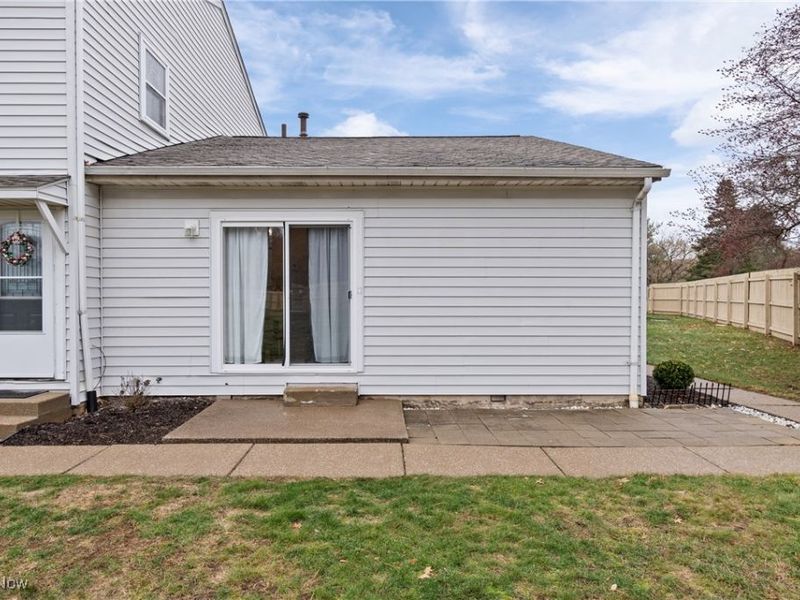 2542 Royal County Down, Unit A, Uniontown, OH 44685 Photo 18