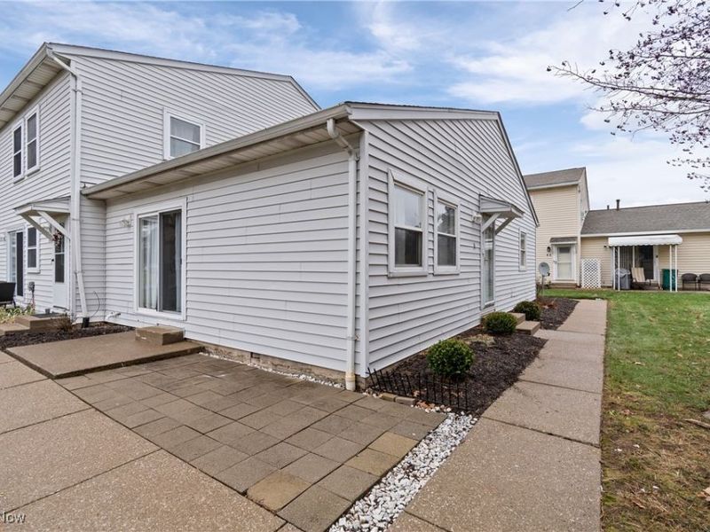 2542 Royal County Down, Unit A, Uniontown, OH 44685 Photo 19