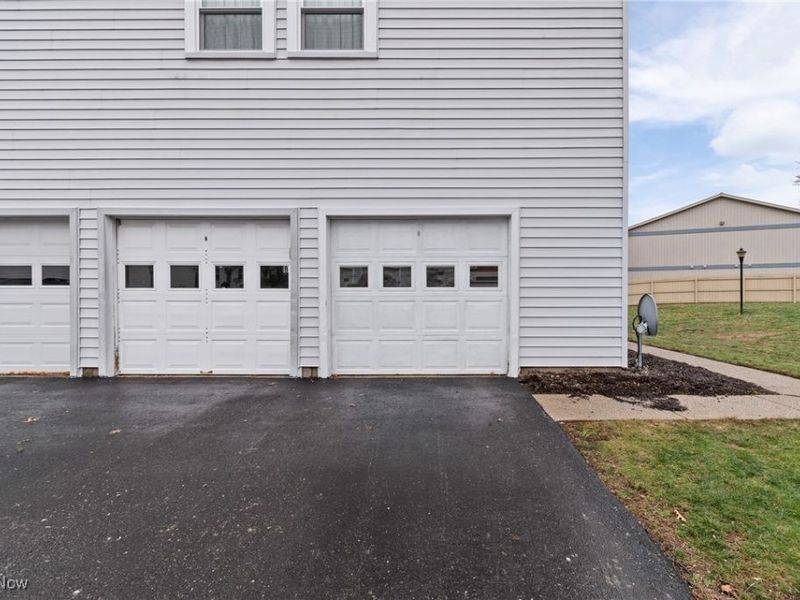 2542 Royal County Down, Unit A, Uniontown, OH 44685 Photo 22