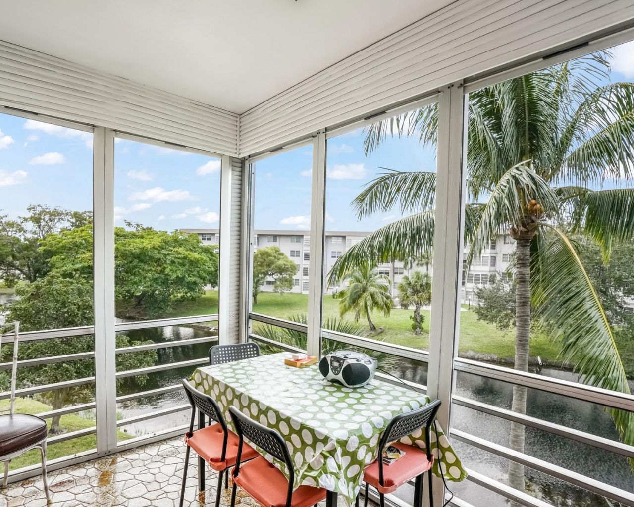 2951 NW 46th Avenue, Unit 301, Lauderdale Lakes, FL 33313 Photo