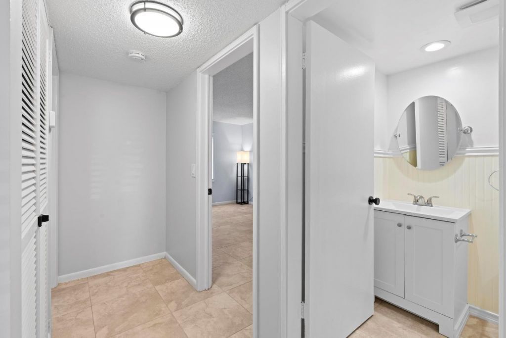 1127 S Federal Highway, Unit 103, Lake Worth Beach, FL 33460 Photo