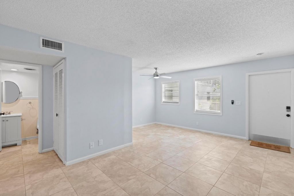 1127 S Federal Highway, Unit 103, Lake Worth Beach, FL 33460 Photo