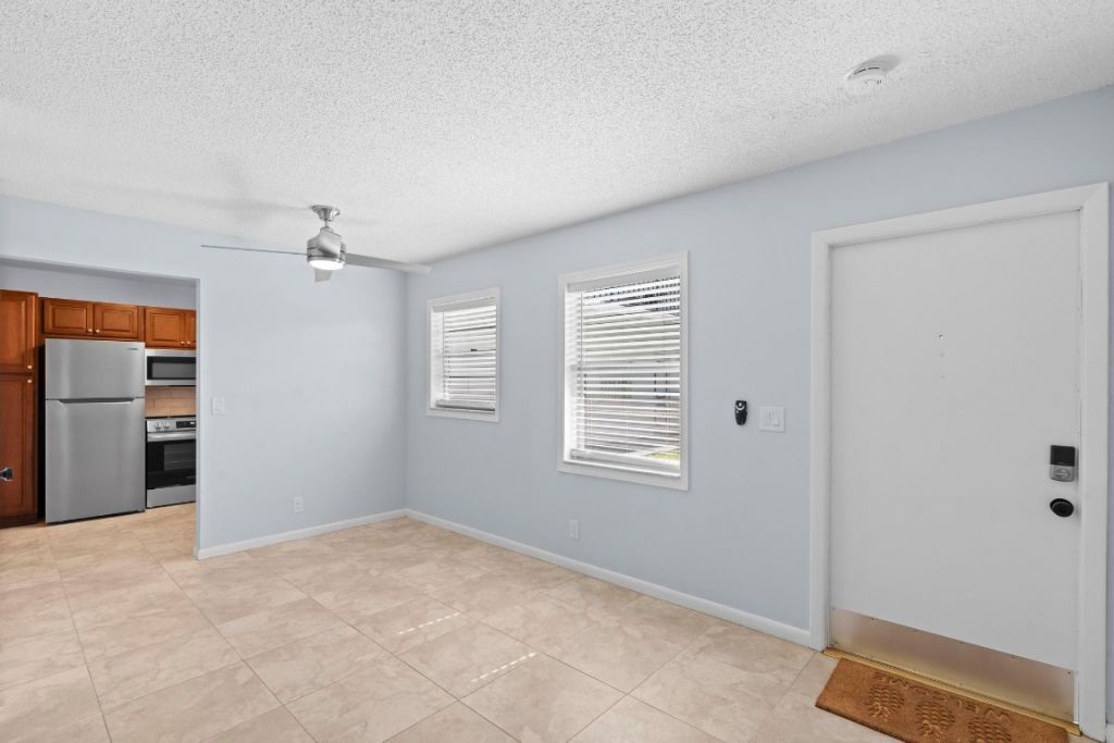 1127 S Federal Highway, Unit 103, Lake Worth Beach, FL 33460 Photo