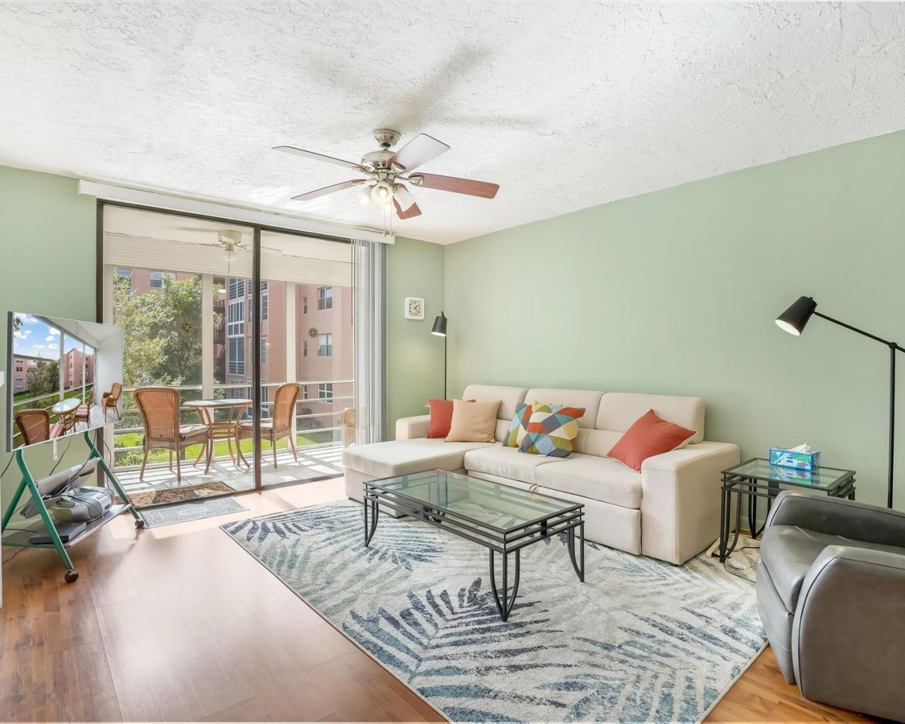 2851 Somerset Drive, Unit 205, Lauderdale Lakes, FL 33311 Photo