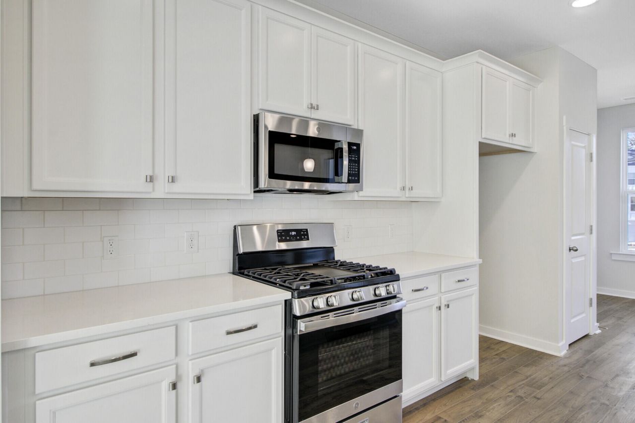 447 Caledon Court Photo 15