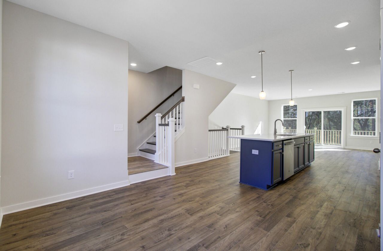447 Caledon Court Photo 19