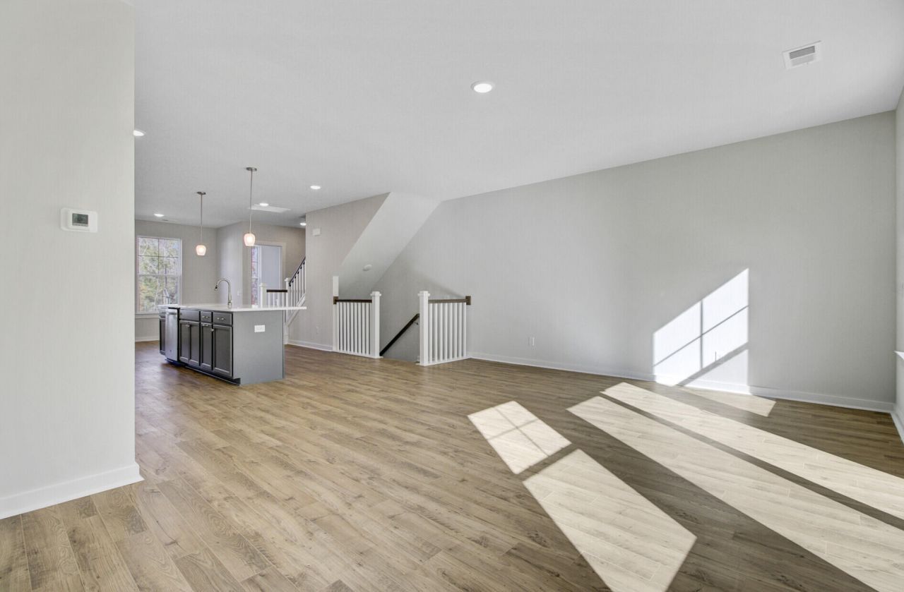 447 Caledon Court Photo 22