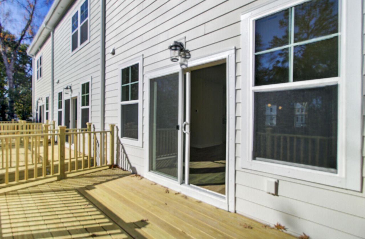 447 Caledon Court Photo 25