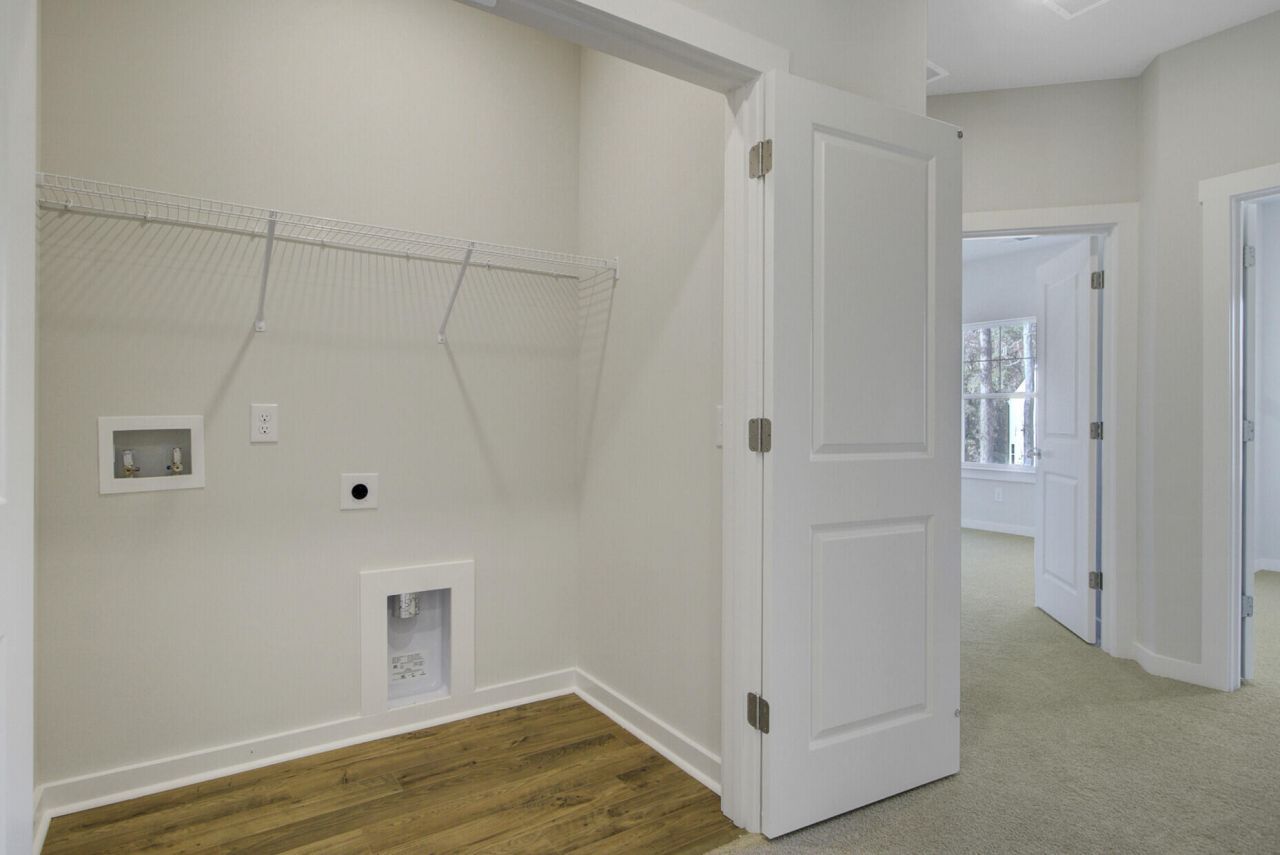 447 Caledon Court Photo 29