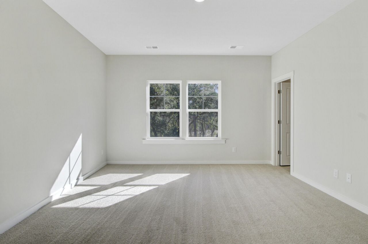 447 Caledon Court Photo 30