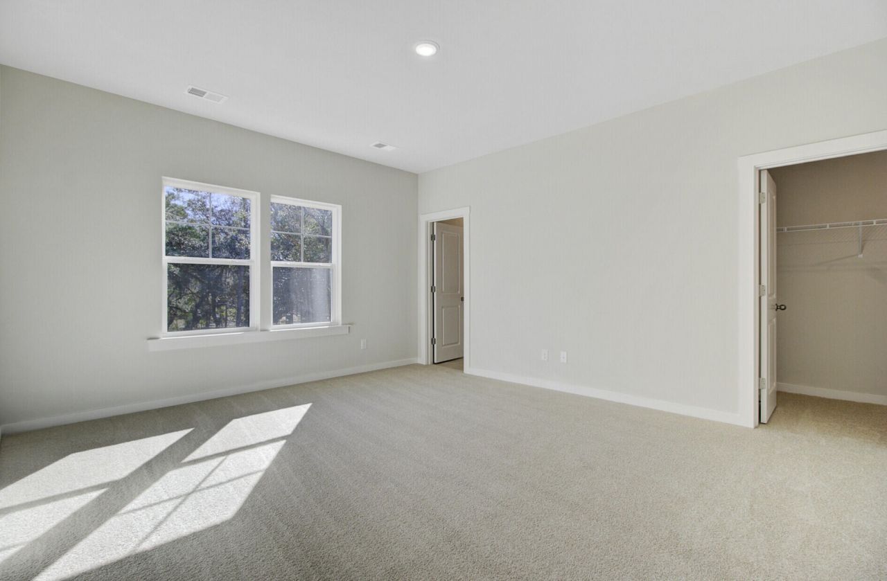 447 Caledon Court Photo 31