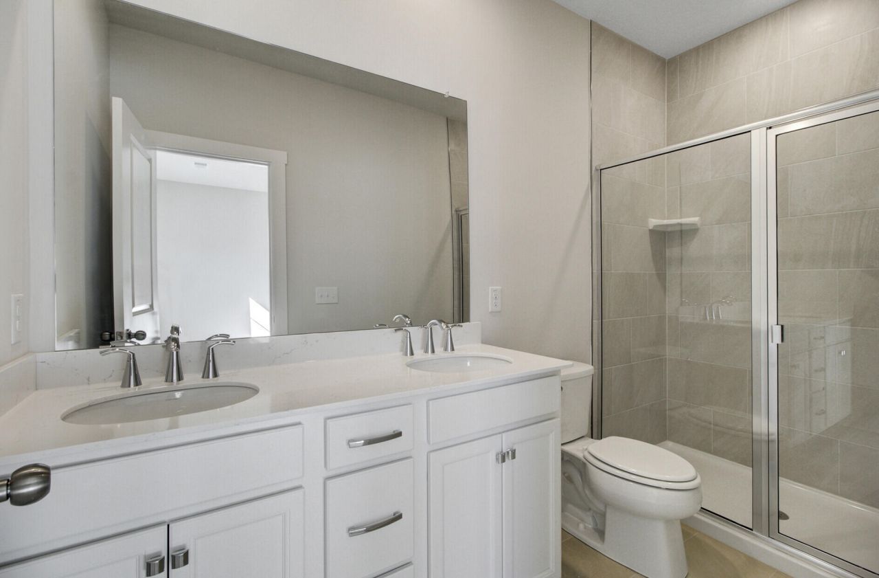 447 Caledon Court Photo 33