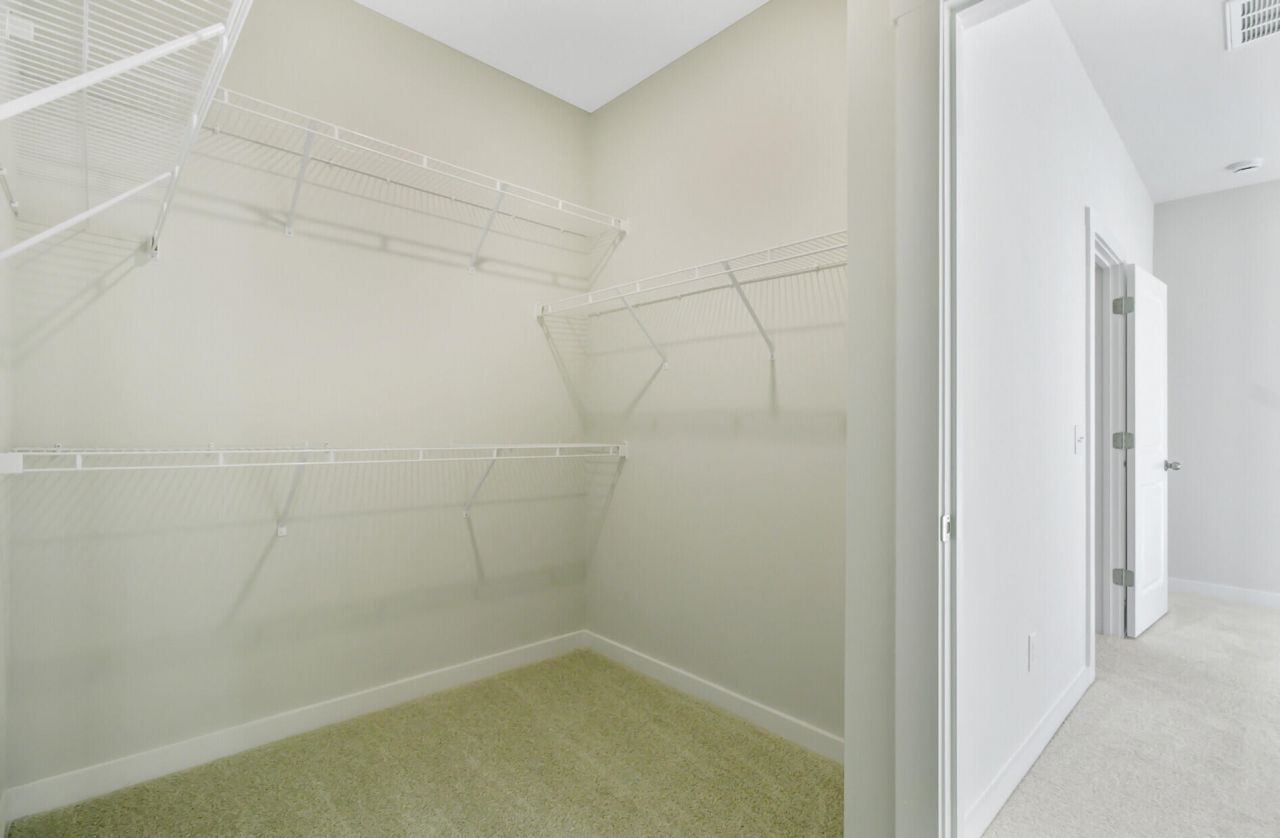 447 Caledon Court Photo 35