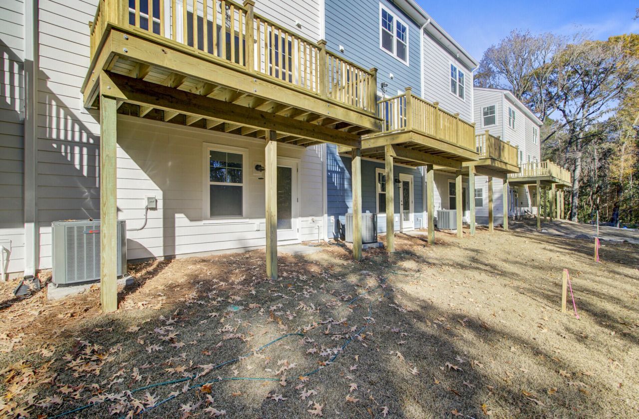 447 Caledon Court Photo 42