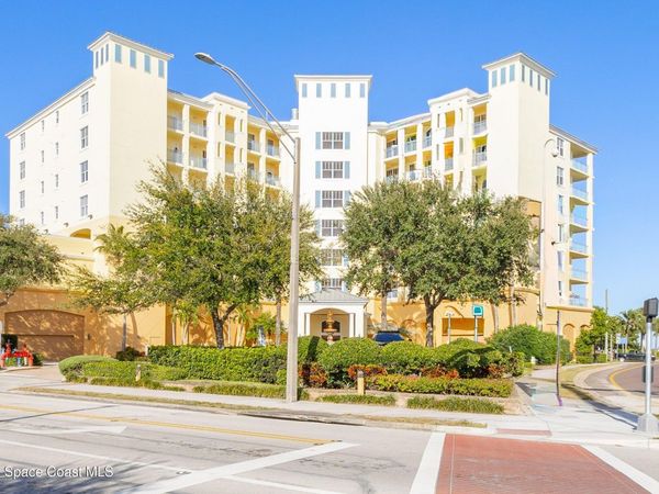 1437 Pineapple Avenue, Unit 302, Melbourne, FL 32935