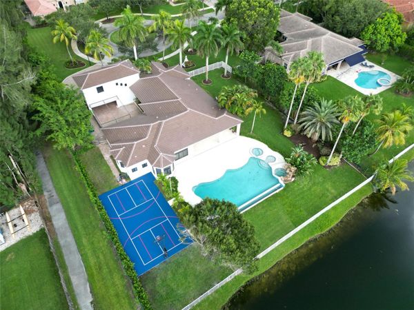 2931 SW 139th Ter, Davie, FL 33330
