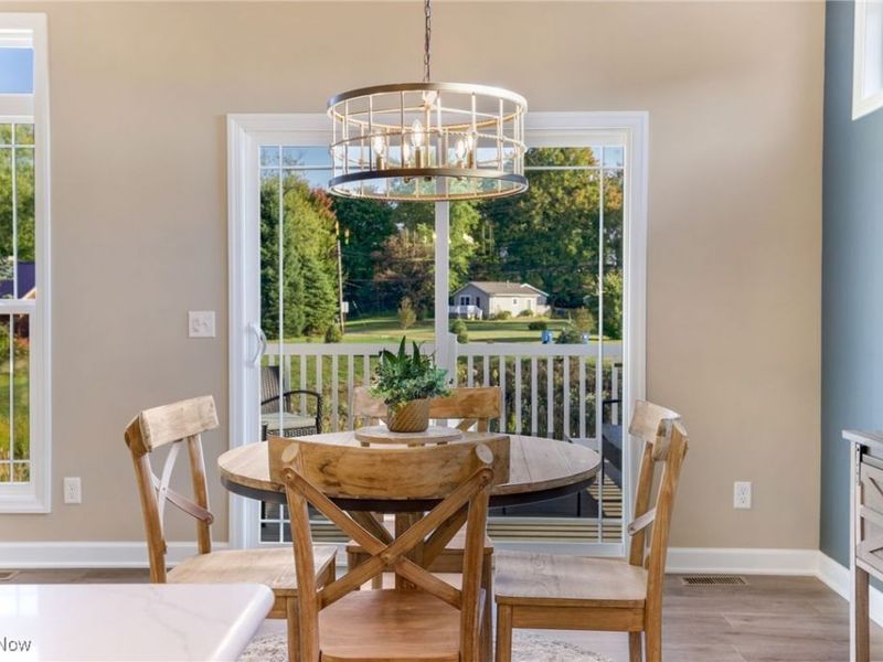 510 Meadow Circle SW, Hartville, OH 44632 Photo 12