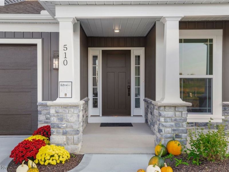 510 Meadow Circle SW, Hartville, OH 44632 Photo 2