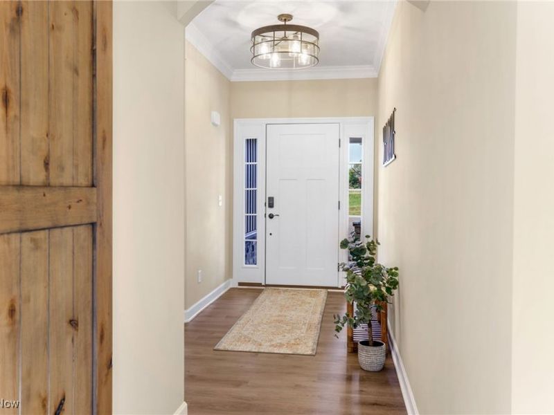 510 Meadow Circle SW, Hartville, OH 44632 Photo 7