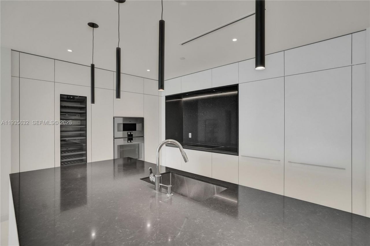 300 Biscayne Boulevard Way , Unit 3704C, Miami, FL 33131 Photo