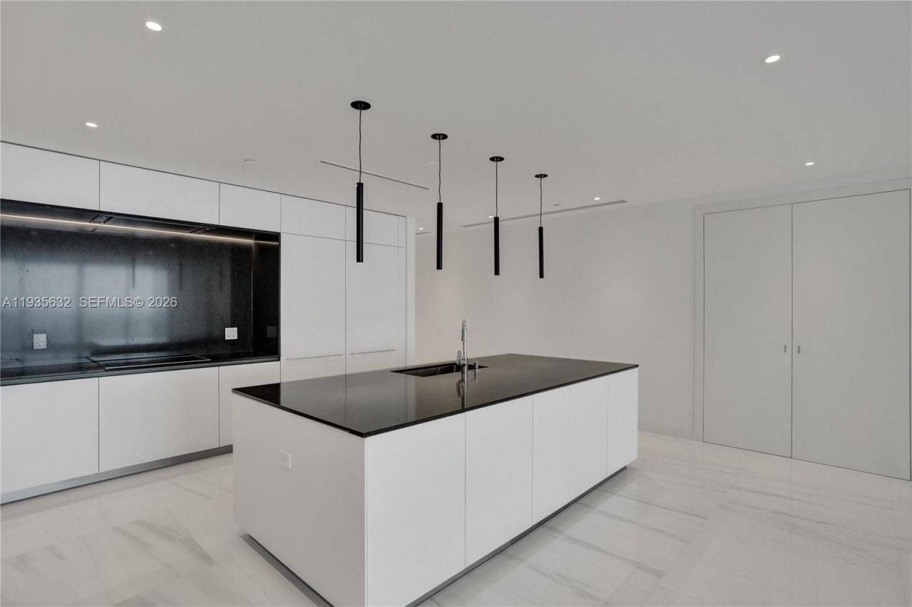 300 Biscayne Boulevard Way , Unit 3704C, Miami, FL 33131 Photo