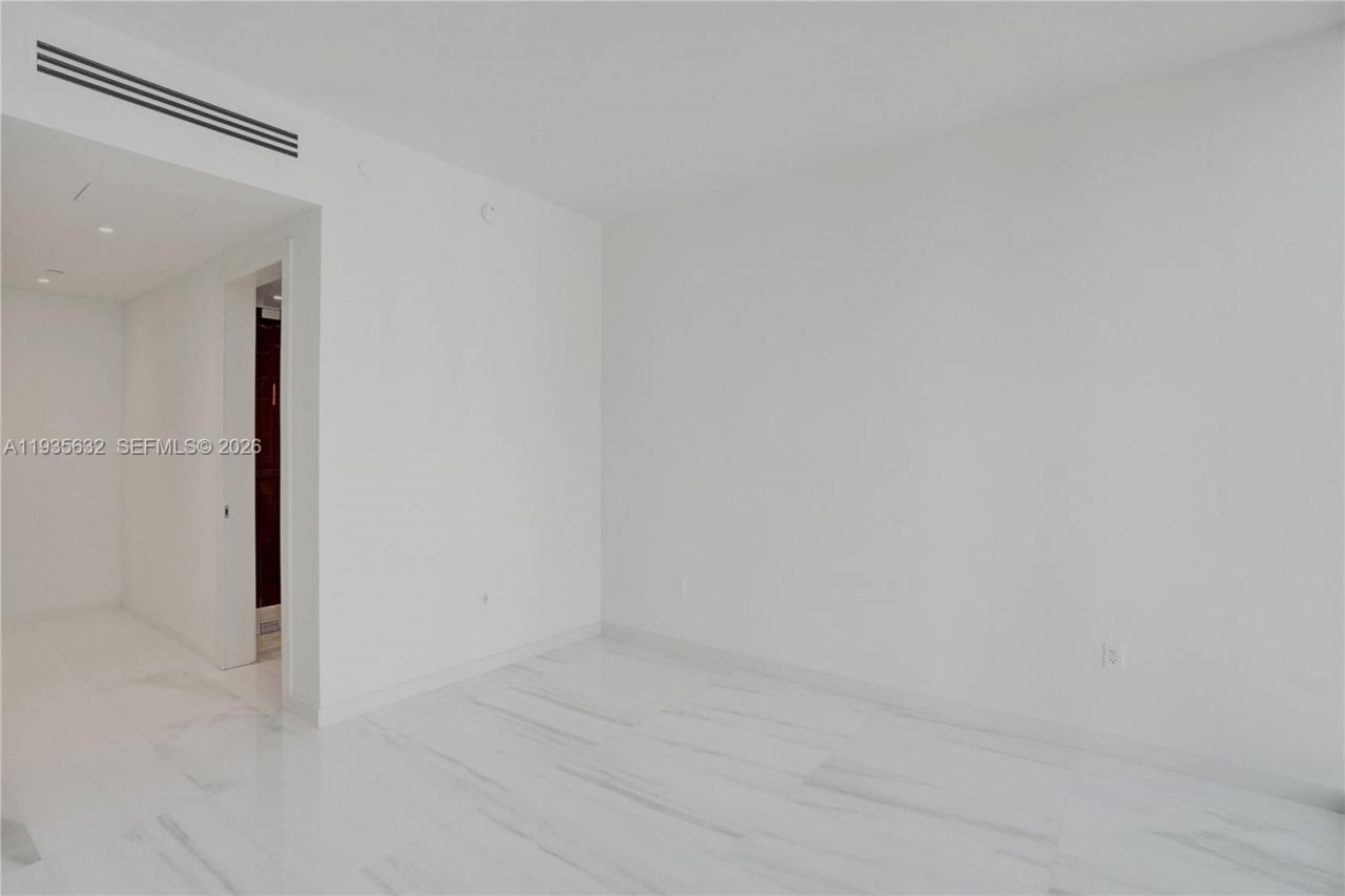 300 Biscayne Boulevard Way , Unit 3704C, Miami, FL 33131 Photo