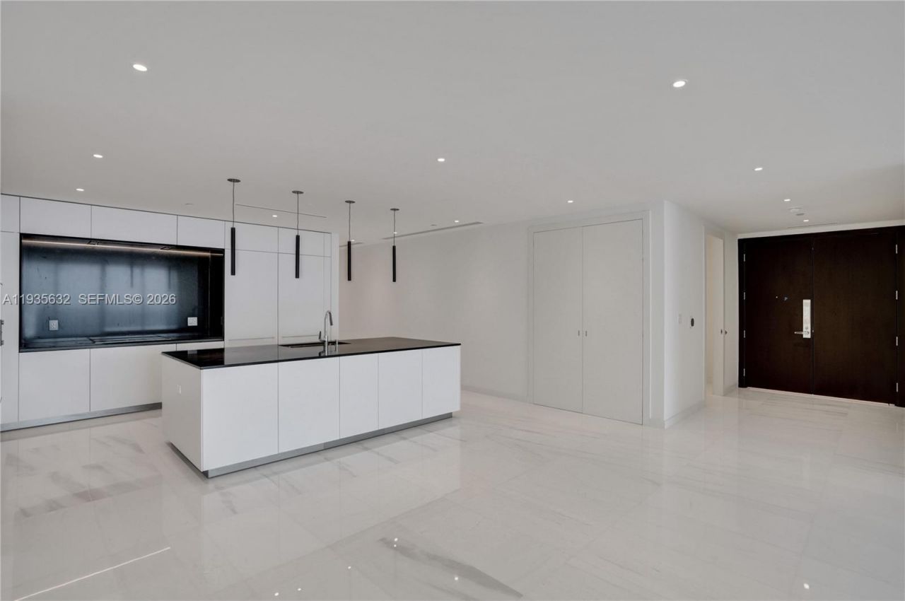 300 Biscayne Boulevard Way , Unit 3704C, Miami, FL 33131 Photo